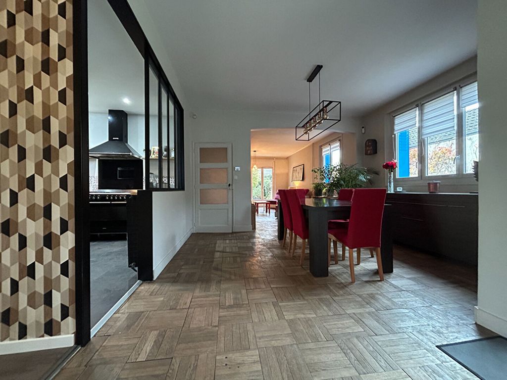 Achat maison à vendre 5 chambres 160 m² - Orléans