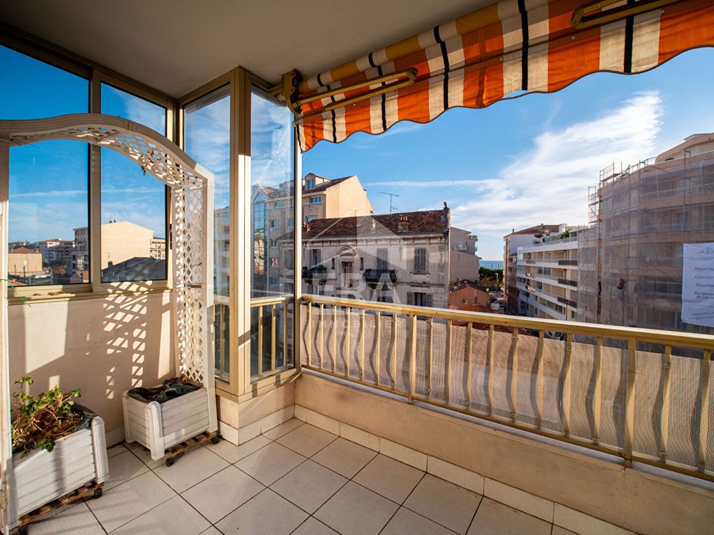 Achat appartement à vendre 2 pièces 59 m² - Cannes