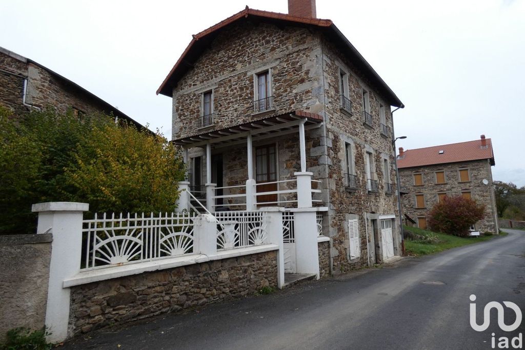 Achat maison à vendre 3 chambres 106 m² - Saint-Alyre-d'Arlanc