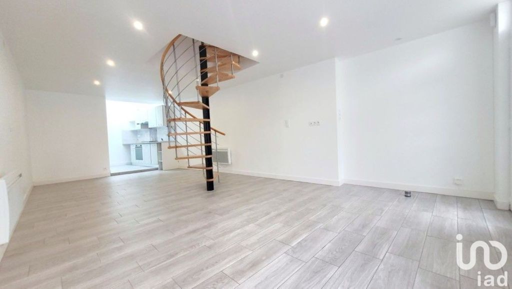 Achat maison à vendre 2 chambres 64 m² - Beaupréau-en-Mauges