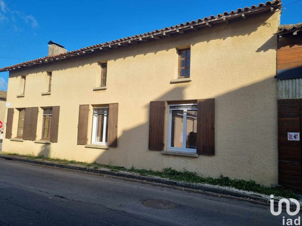 Achat maison à vendre 3 chambres 154 m² - Sainte-Soline
