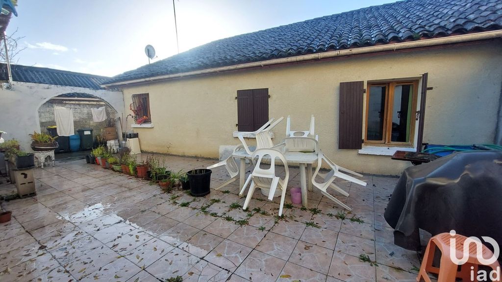 Achat maison à vendre 2 chambres 99 m² - Lamothe-Montravel