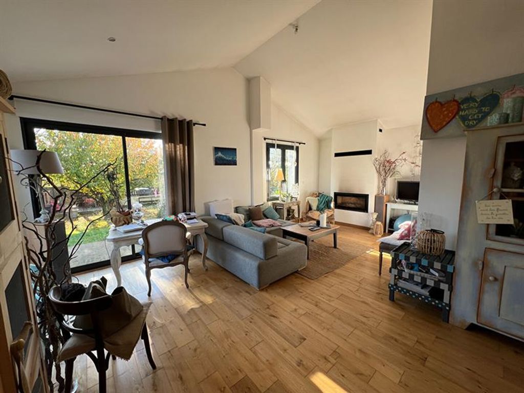 Achat maison à vendre 4 chambres 192 m² - La Rochelle