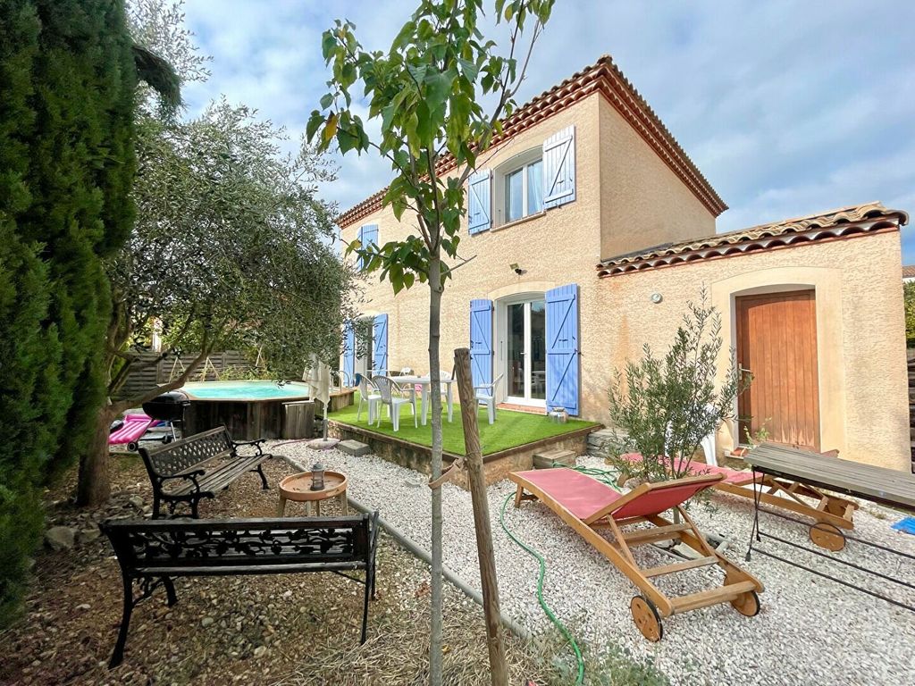 Achat maison à vendre 5 chambres 126 m² - Saint-Mathieu-de-Tréviers