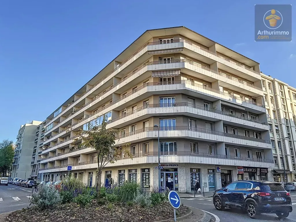 Achat appartement à vendre 4 pièces 117 m² - Villeurbanne
