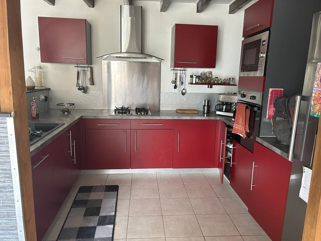 Achat maison à vendre 4 chambres 156 m² - Issé