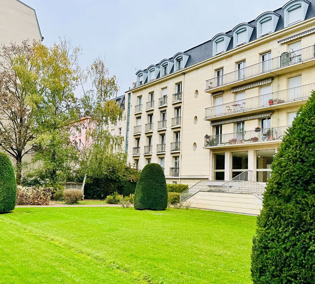 Achat appartement à vendre 7 pièces 150 m² - Versailles