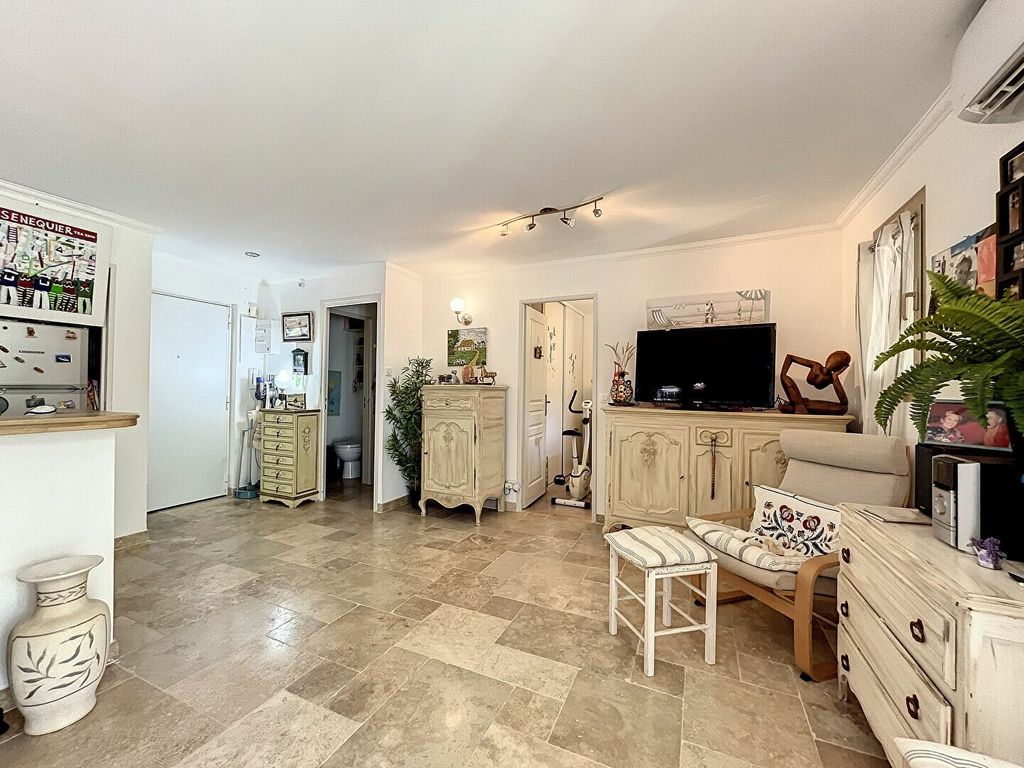 Achat appartement à vendre 2 pièces 51 m² - Sainte-Maxime
