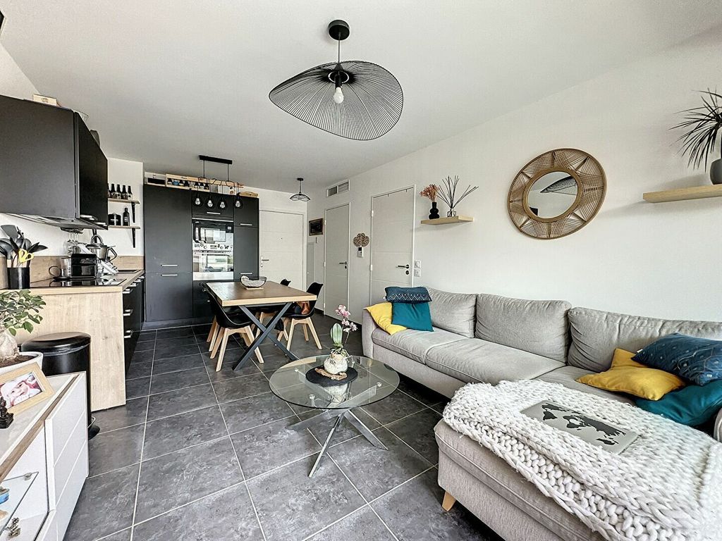 Achat appartement à vendre 2 pièces 40 m² - Villeneuve-Loubet