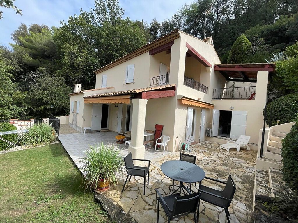 Achat maison à vendre 3 chambres 149 m² - Cagnes-sur-Mer