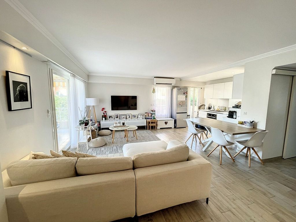 Achat appartement à vendre 3 pièces 72 m² - Cagnes-sur-Mer