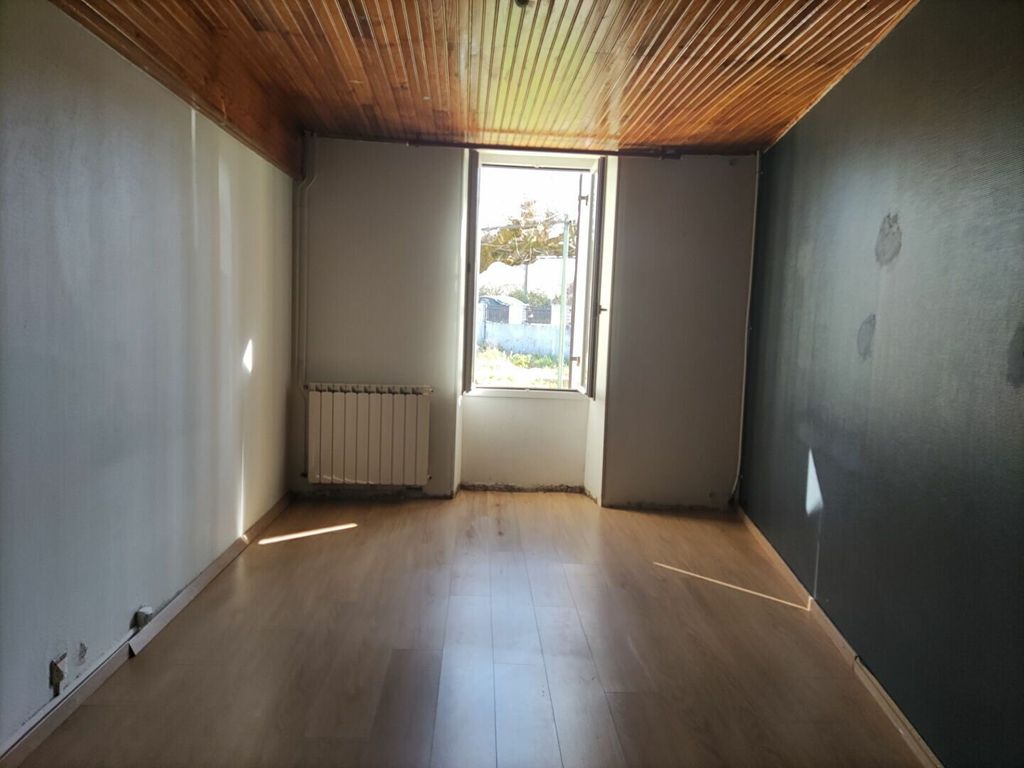 Achat maison à vendre 3 chambres 120 m² - Saint-Laurent-d'Arce