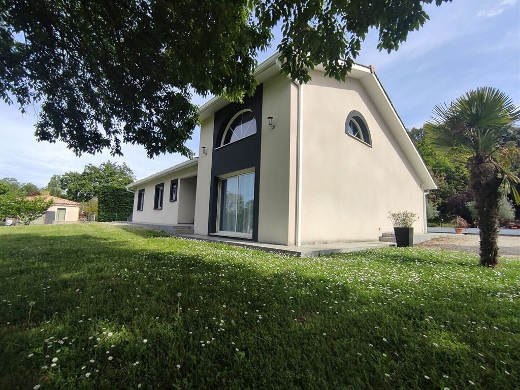 Achat maison à vendre 4 chambres 173 m² - Cubzac-les-Ponts