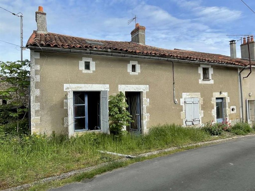 Achat maison à vendre 2 chambres 121 m² - Usson-du-Poitou