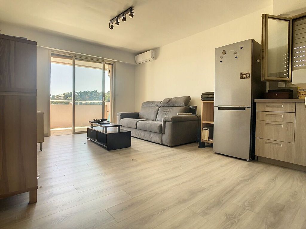Achat appartement à vendre 2 pièces 42 m² - Villeneuve-Loubet