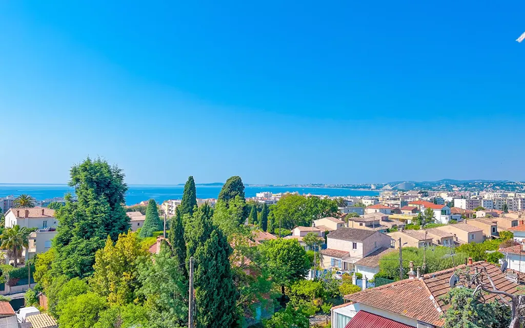 Achat appartement à vendre 3 pièces 64 m² - Cagnes-sur-Mer