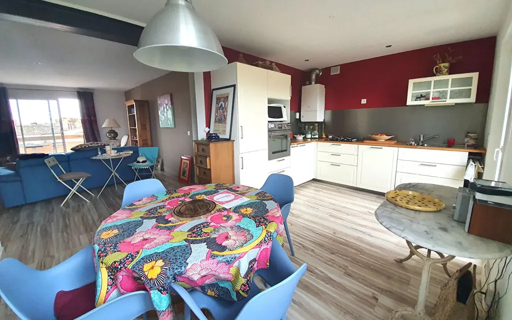 Achat appartement à vendre 3 pièces 72 m² - Lunel