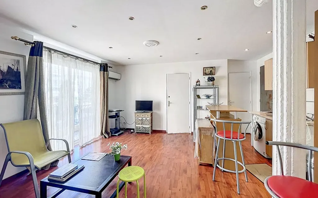 Achat appartement à vendre 3 pièces 49 m² - Cannes