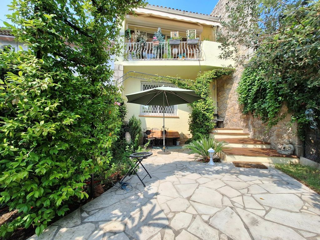 Achat maison à vendre 3 chambres 110 m² - Cannes