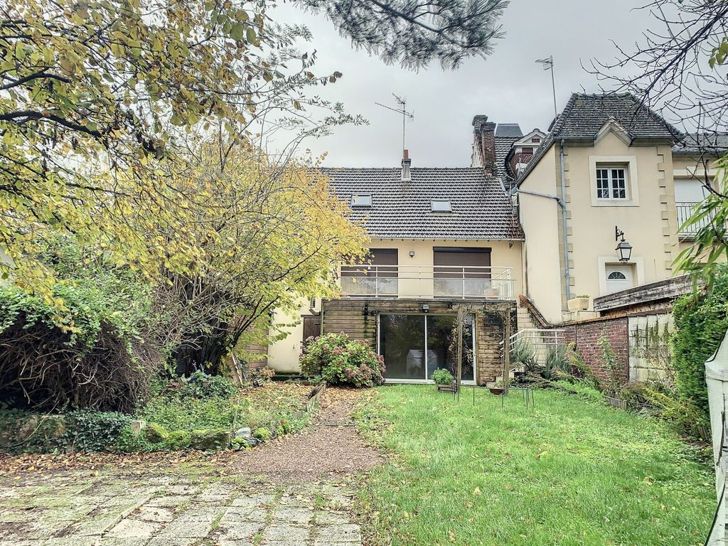 Achat maison à vendre 4 chambres 145 m² - Margny-lès-Compiègne