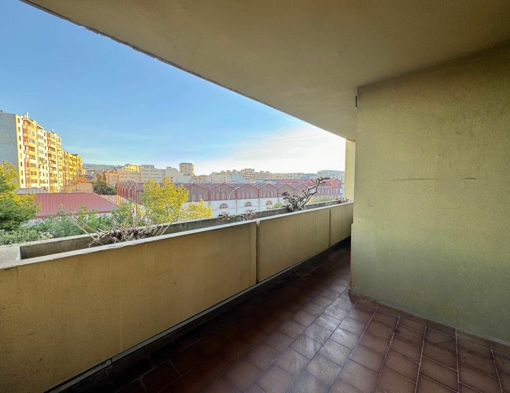 Achat appartement à vendre 2 pièces 49 m² - Marseille 3ème arrondissement