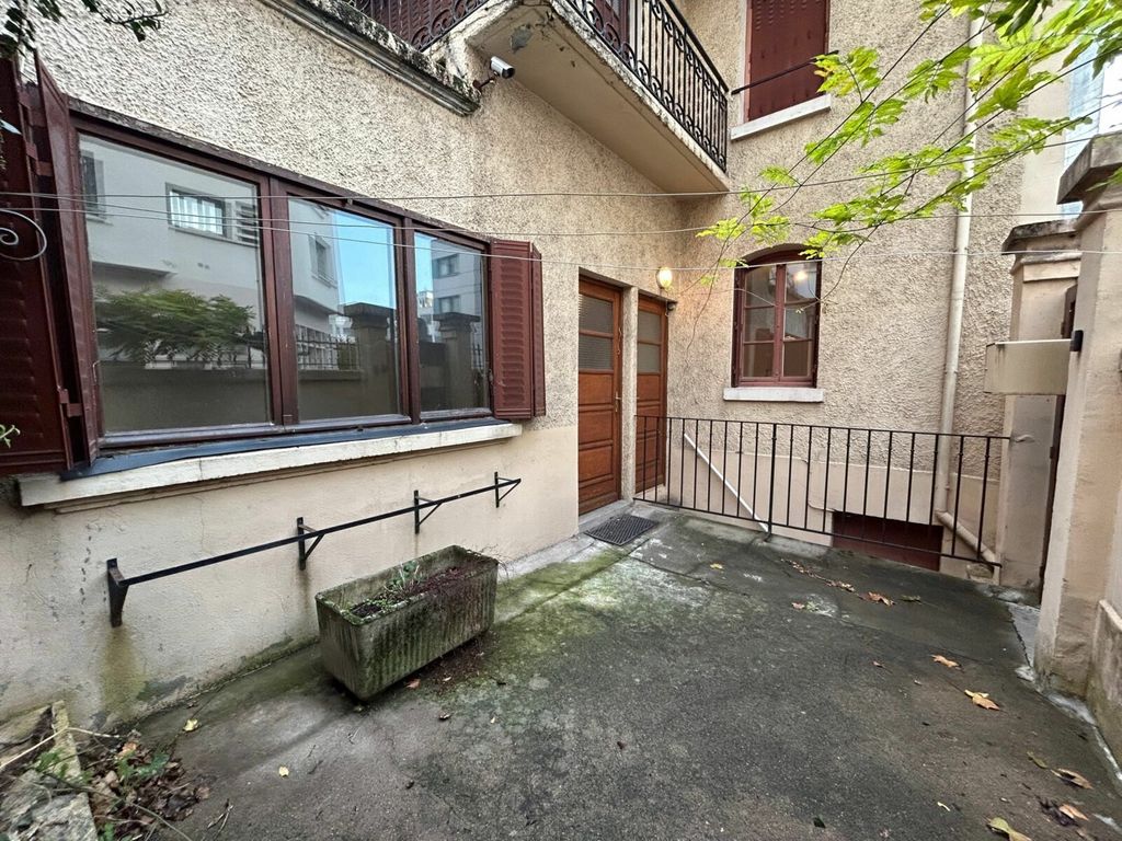 Achat maison à vendre 3 chambres 73 m² - Lyon 2ème arrondissement