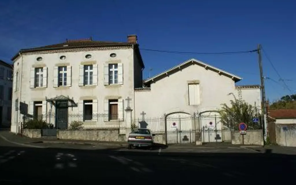 Achat maison à vendre 6 chambres 360 m² - Roquefort