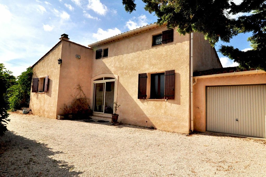 Achat maison à vendre 2 chambres 141 m² - Saint-Maximin-la-Sainte-Baume