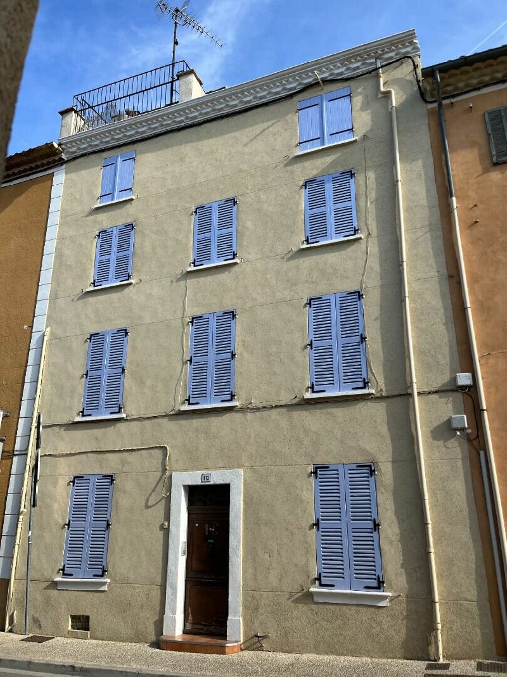 Achat maison à vendre 5 chambres 205 m² - Saint-Maximin-la-Sainte-Baume
