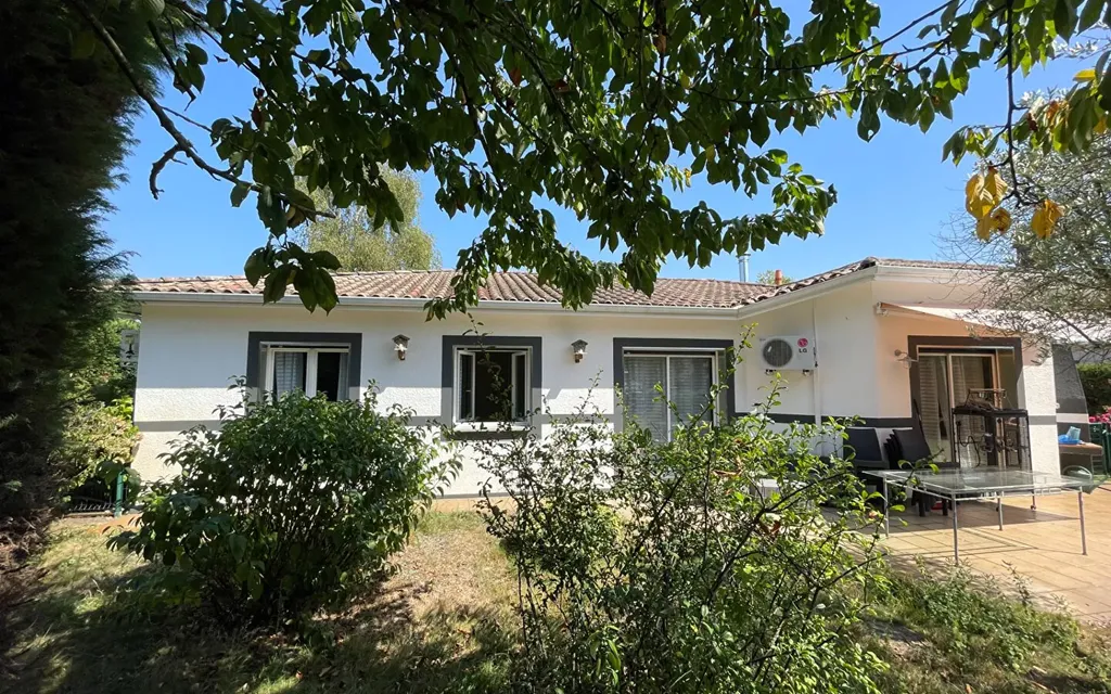 Achat maison à vendre 4 chambres 118 m² - Pessac