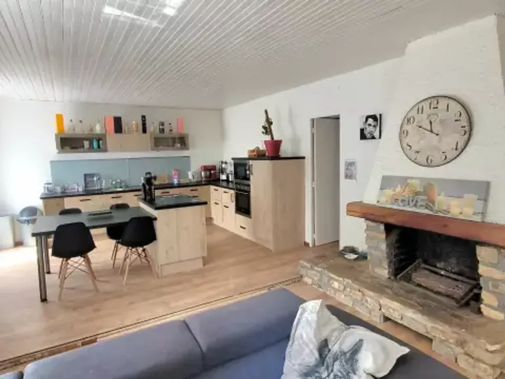 Achat maison à vendre 3 chambres 165 m² - Charleville-Mézières