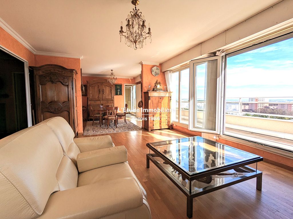 Achat appartement à vendre 5 pièces 119 m² - Rillieux-la-Pape