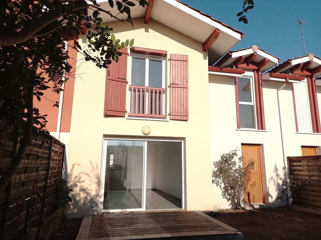 Achat maison à vendre 3 chambres 85 m² - Bénesse-Maremne