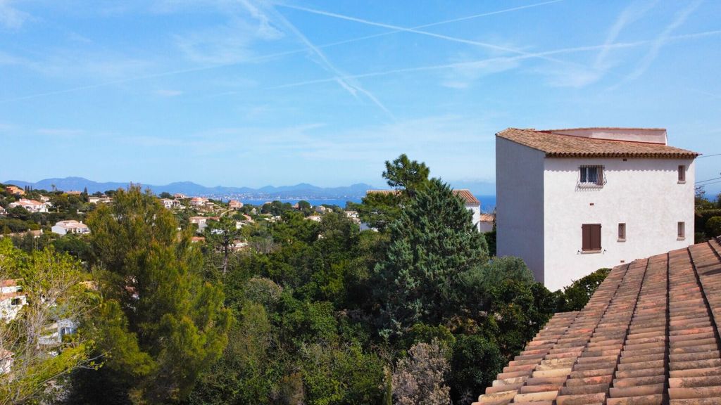 Achat maison 6 chambre(s) - Roquebrune-sur-Argens