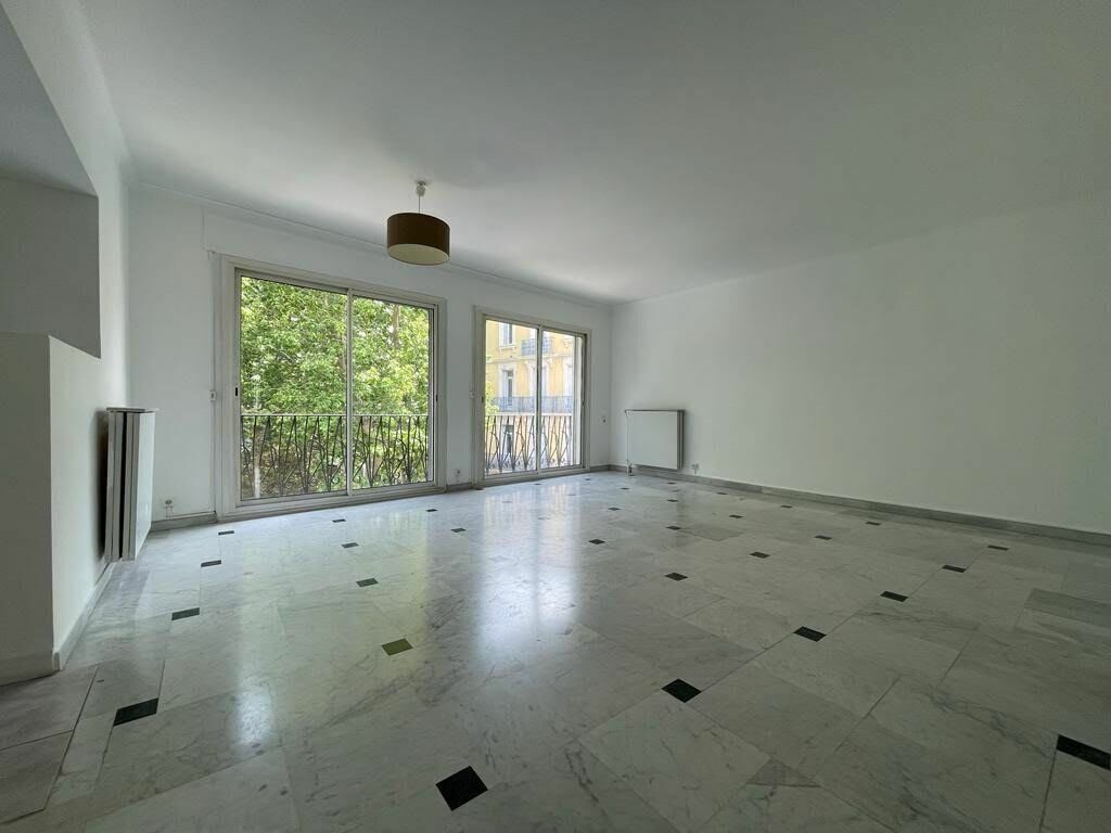 Achat appartement à vendre 5 pièces 115 m² - Narbonne
