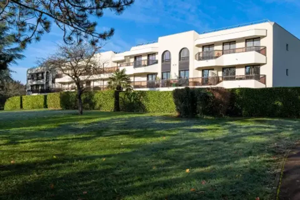 Achat appartement à vendre 4 pièces 96 m² - Écully