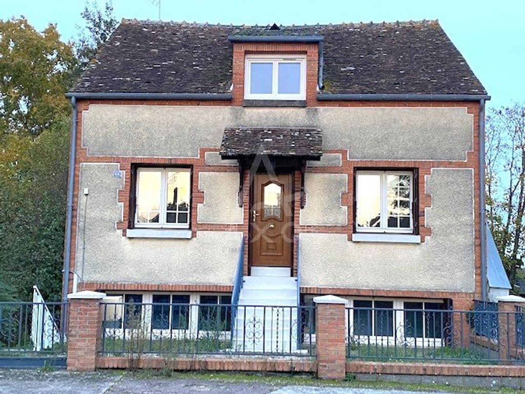 Achat maison à vendre 4 chambres 120 m² - Saint-Aignan-le-Jaillard