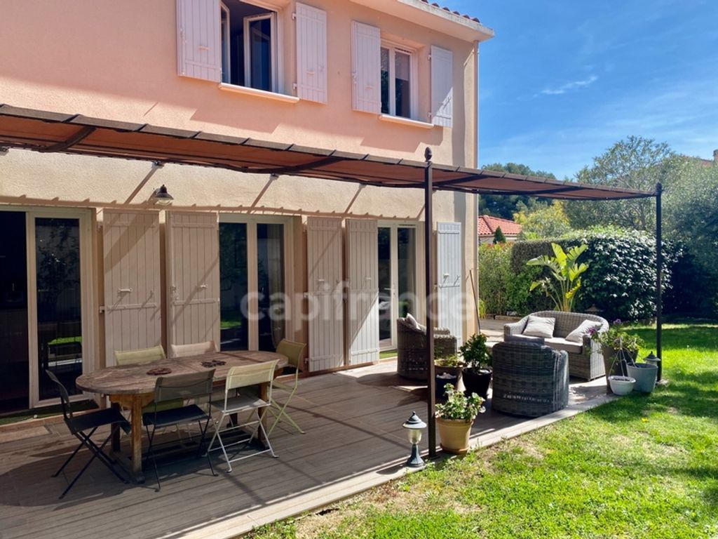 Achat maison à vendre 3 chambres 102 m² - La Ciotat