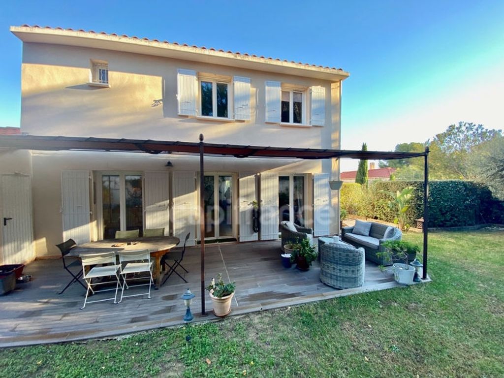 Achat maison à vendre 3 chambres 102 m² - La Ciotat