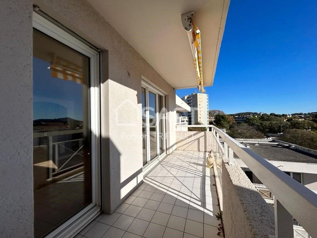 Achat appartement à vendre 3 pièces 77 m² - Toulon