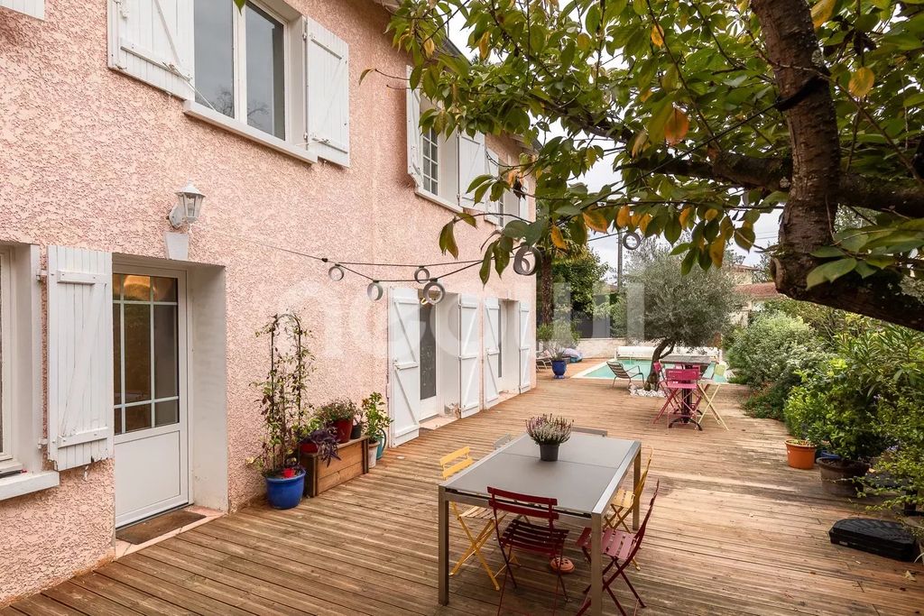 Achat maison à vendre 4 chambres 162 m² - Jassans-Riottier
