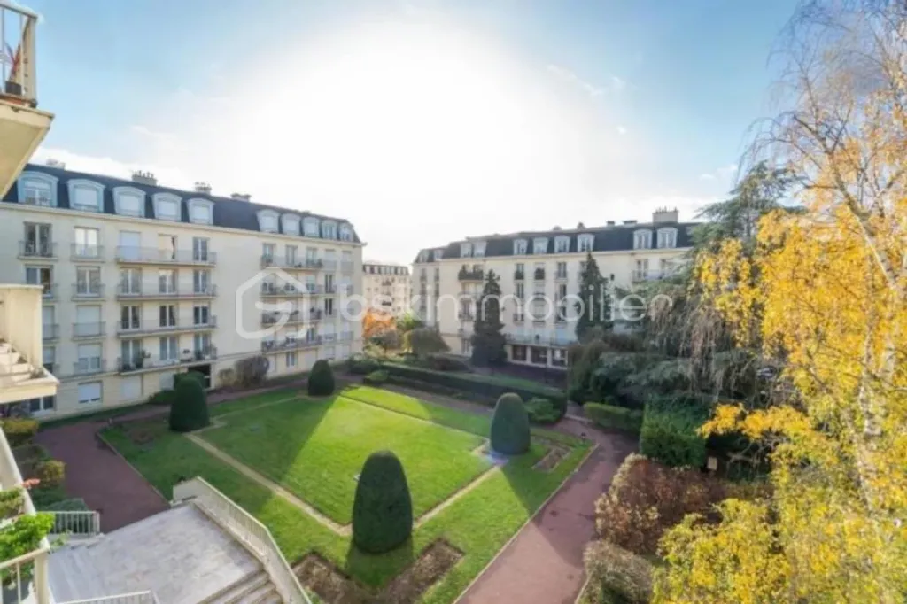 Achat appartement à vendre 7 pièces 150 m² - Versailles
