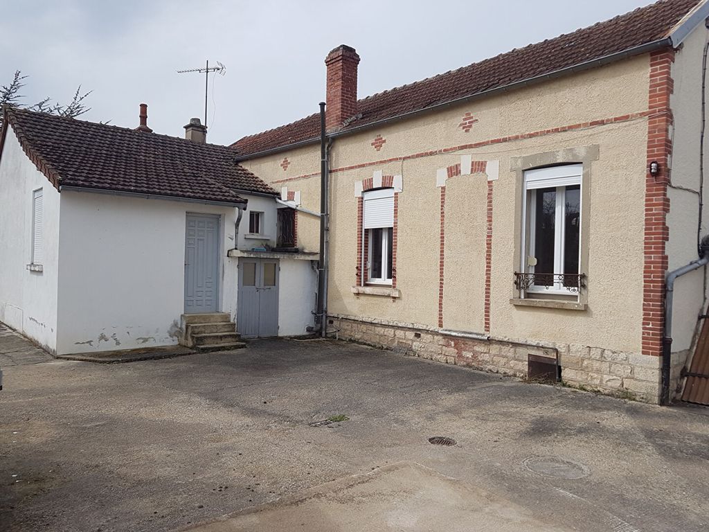 Achat maison à vendre 4 chambres 166 m² - Auxerre