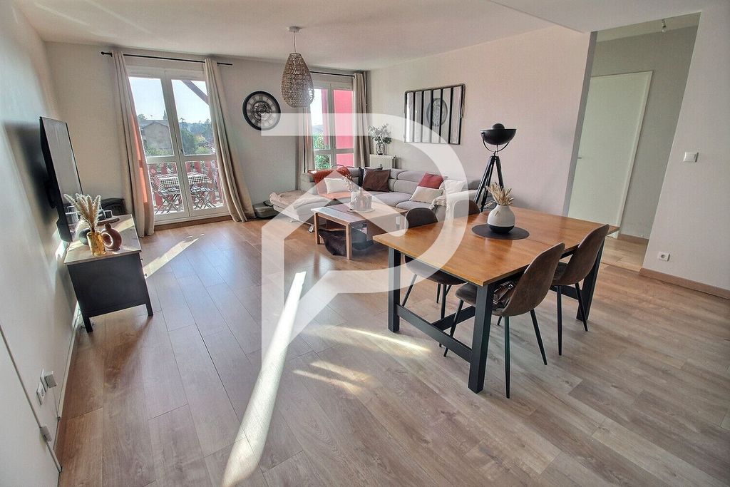 Achat appartement à vendre 3 pièces 74 m² - Jassans-Riottier