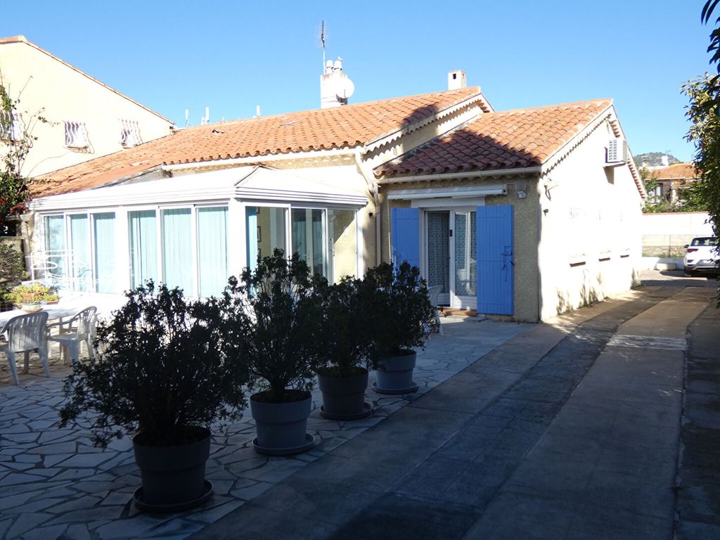 Achat maison à vendre 2 chambres 80 m² - Sanary-sur-Mer