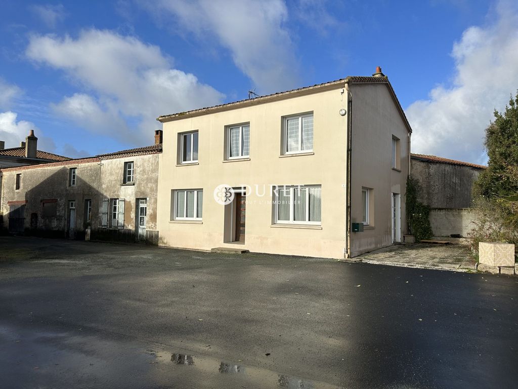 Achat maison à vendre 4 chambres 114 m² - La Bruffière