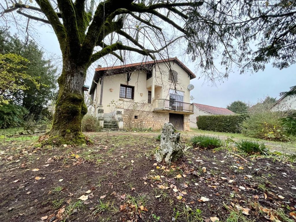 Achat maison à vendre 4 chambres 100 m² - Montignac