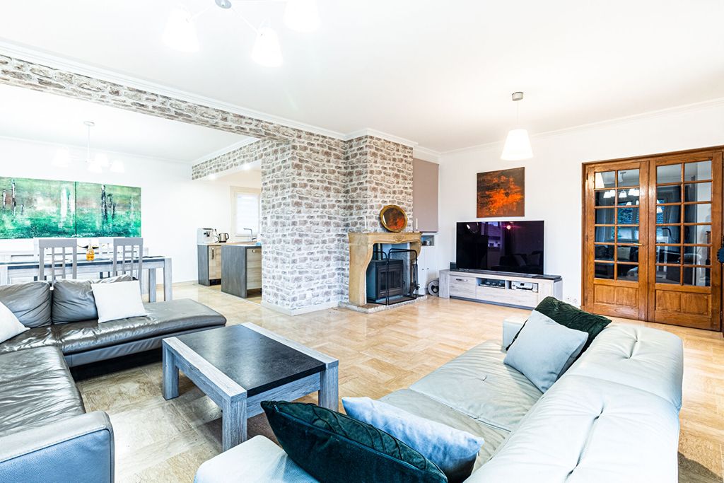 Achat maison à vendre 4 chambres 193 m² - Bourg-en-Bresse