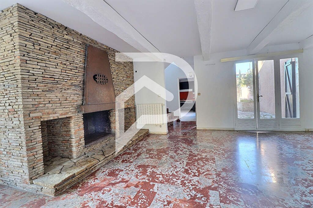 Achat maison à vendre 2 chambres 104 m² - Marseille 13ème arrondissement