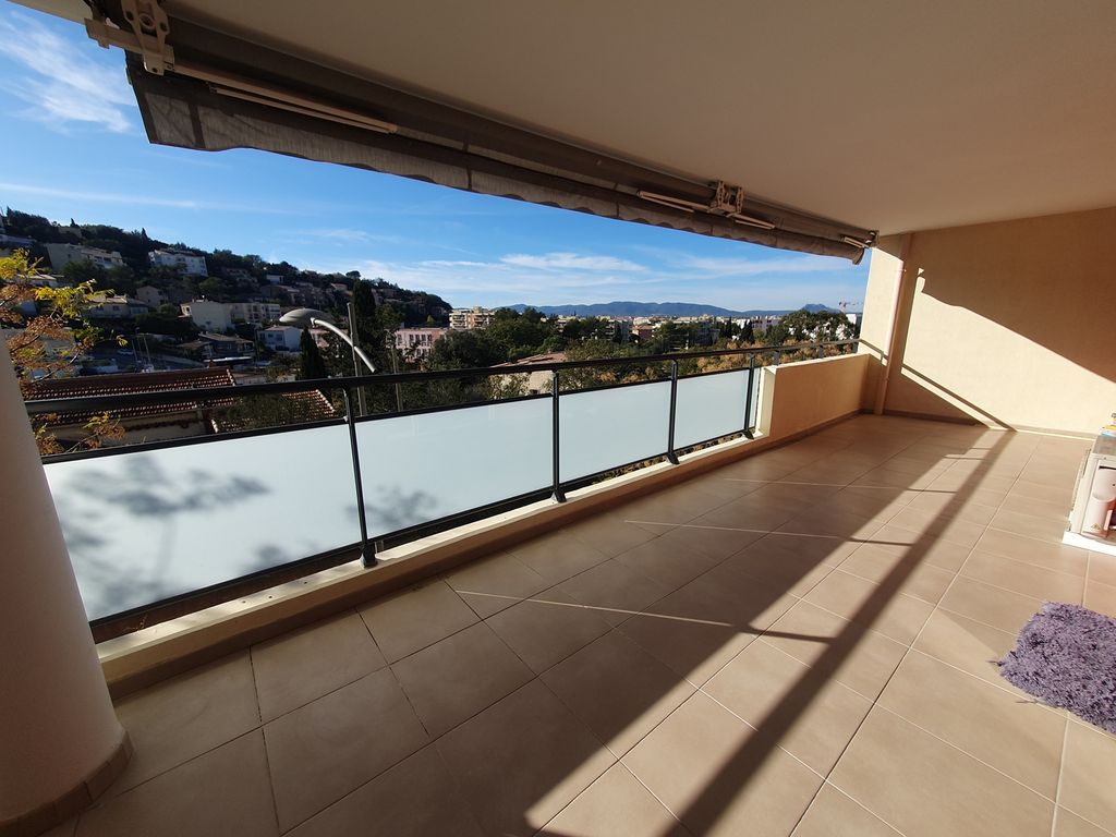 Achat appartement à vendre 4 pièces 88 m² - Saint-Raphaël